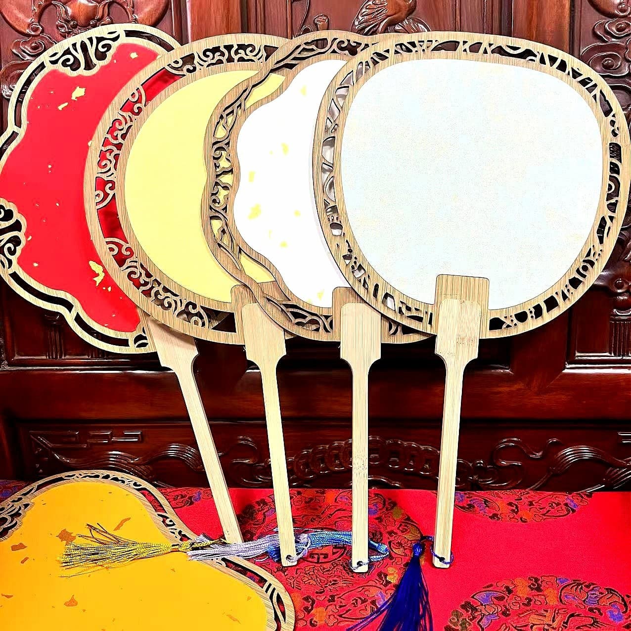 Large Antique Chinese Painting and Calligraphy Openwork Fan, Blank Round Fan Surface, Wax-Dyed Colored Half-Raw Half-Ripe Xuan Paper, Double-Sided