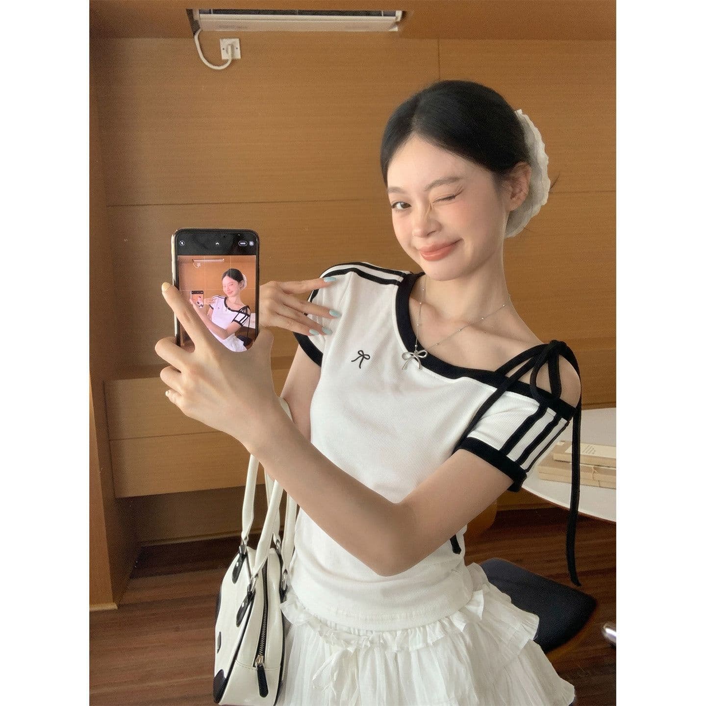 Korean Style Off-Shoulder Strap Short Sleeve T-Shirt for Women, New Summer Striped Slim Fit Cropped Top, Sexy Streetwear