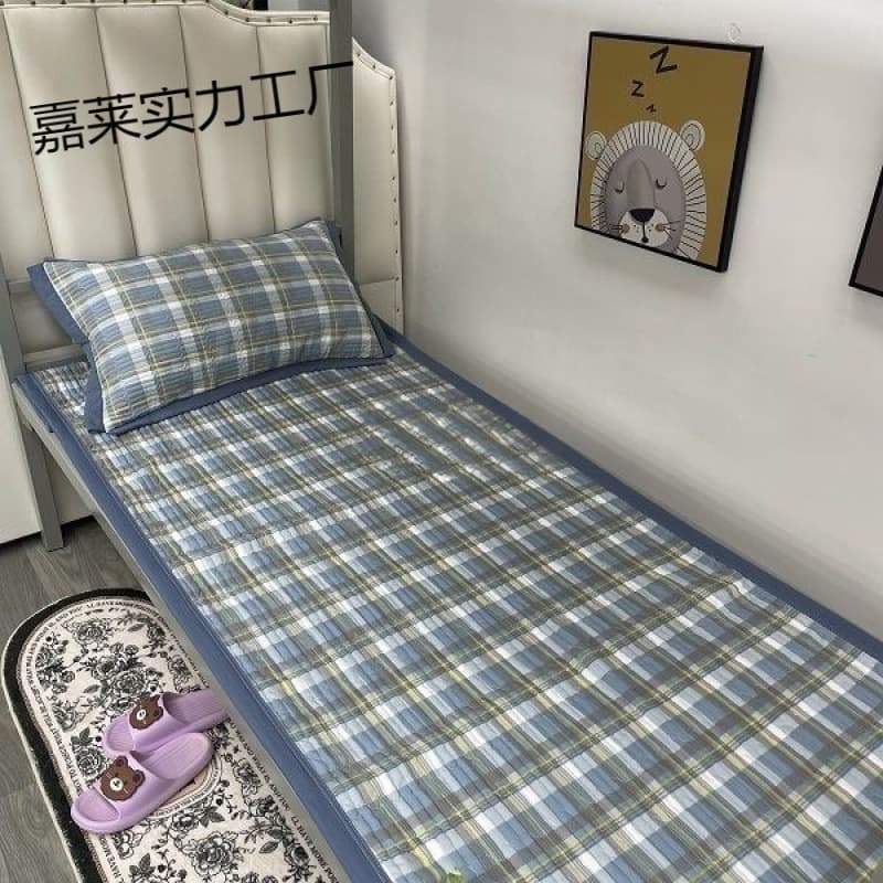 Student Dormitory Bed Cover, New Thickened Quilted Version for Upper and Lower Bunk Beds, Single Bed, Machine Washable, Non-Slip, Universal Sofa Cushion for All Seasons