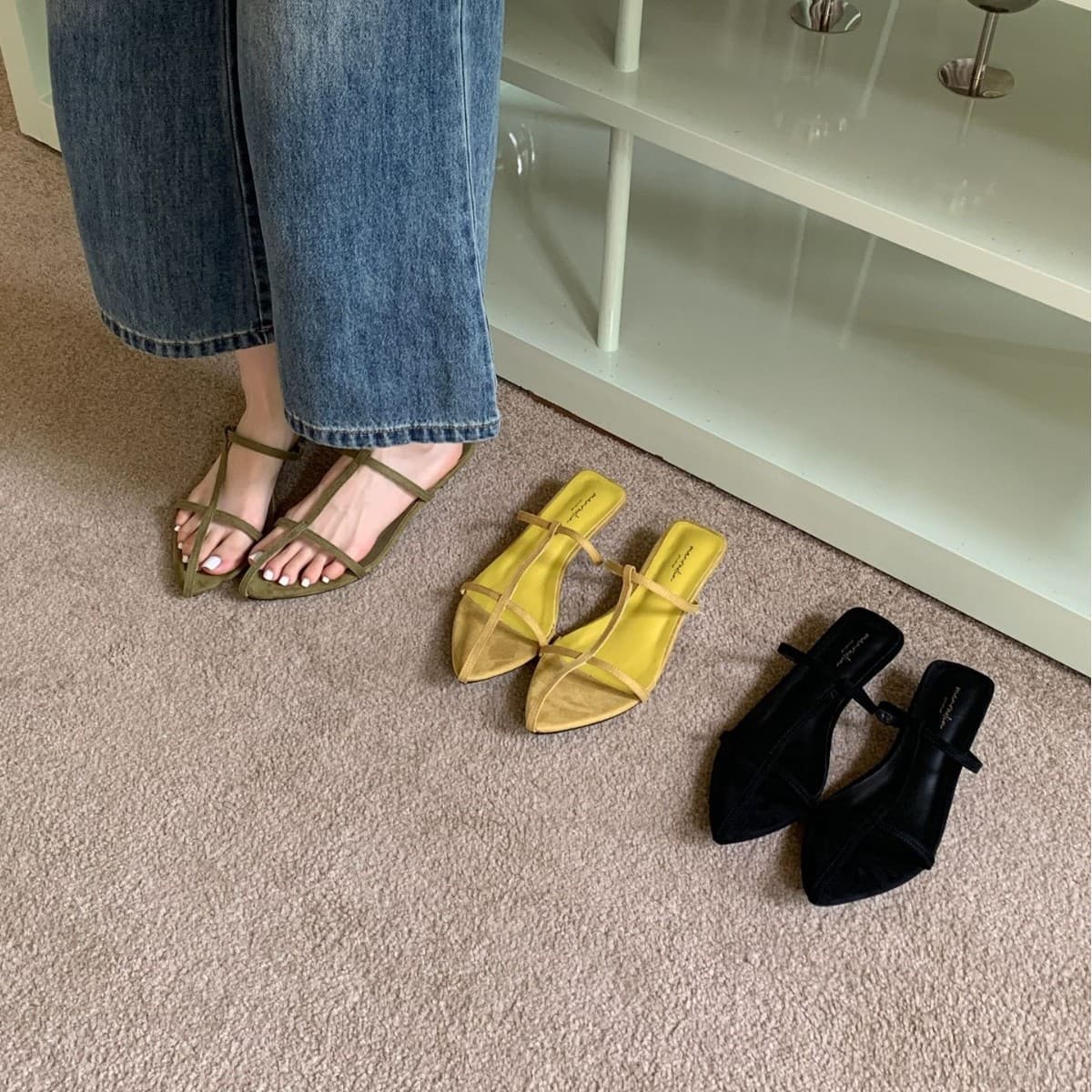 [Tax Excluded] 2026 Summer New Pointed-Toe Low-Heel Suede Slippers for Women, European-American Cat-Heel Cross-Strap Slippers for Outdoor Wear