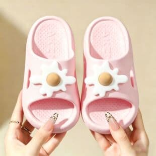 Kids Slippers Outdoor Girls Summer 2026 New Anti-Slip Super Cute Trendy EVA Baby Slippers Quick-Dry