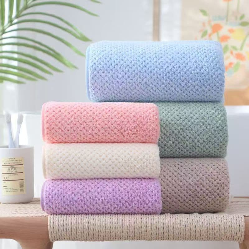 Cross-border Exclusive Soft Pineapple Grid Coral Fleece Bath Towel Absorbent Non-shedding Car Wiping Towel Absorbent No Trace