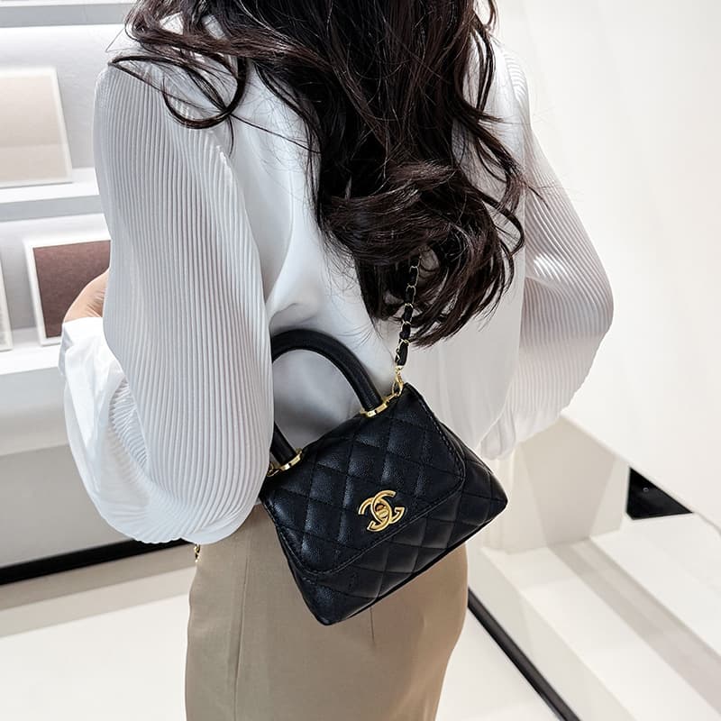 Light Luxury Small Fragrance Style Diamond Quilted Chain Bag Women's New Fashion Elegant Handbag Shoulder Bag Versatile Mini Crossbody Bag