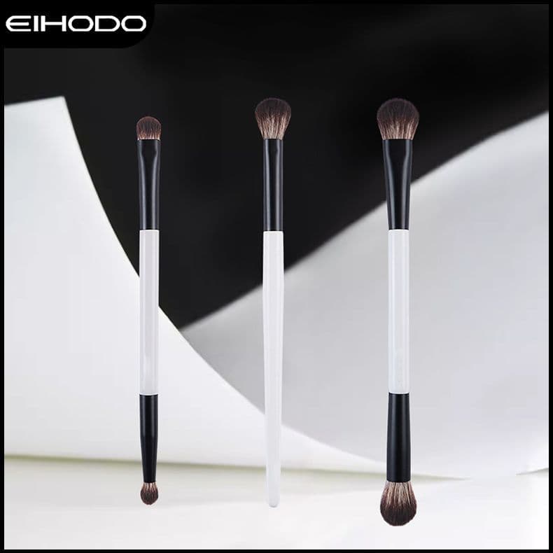 Black and white double-ended eye shadow brush, detail blending brush, eyeliner brush, concealer brush, cross-border beauty tools, makeup brush Cangzhou