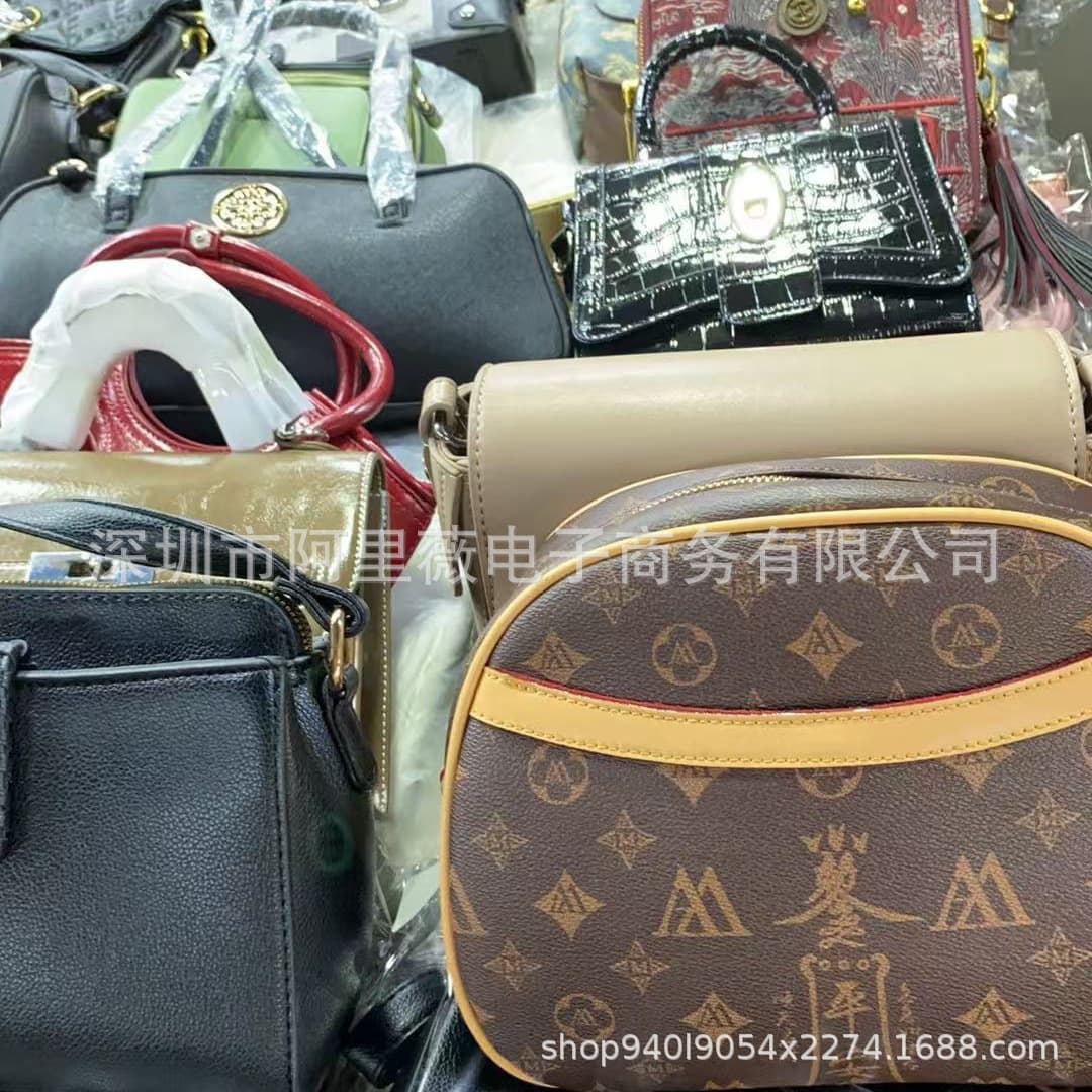 Cheap Bags Mixed Wholesale Fashion Bags Women's Single Shoulder Bag Versatile Crossbody Bag Wholesale Bag