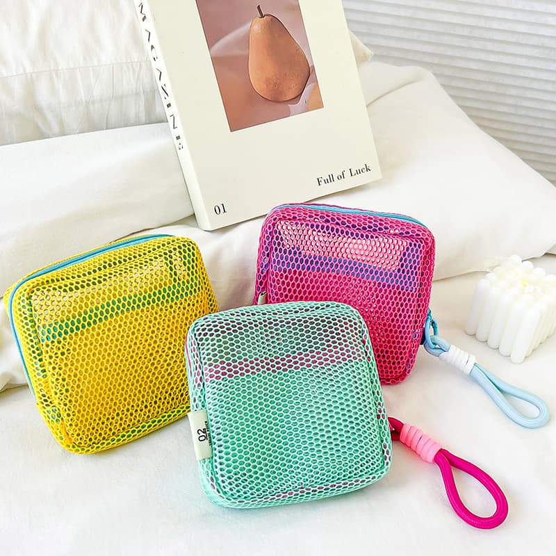 Dopamine mesh tofu bag new portable storage pouch, small mesh makeup bag for lipstick compact square carry-on