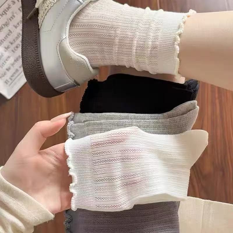 Women's mid-calf socks with ruffled trim, thin cotton mesh long socks, breathable spring and autumn style, white Japanese-style slouch socks.