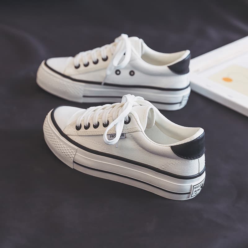 Thick Sole Canvas Shoes for Women 2024 Spring New Flat Low Top White Sneakers Student Versatile Casual White Cloth Shoes