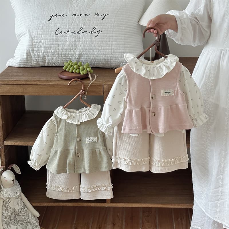 Infant and toddler spring and autumn girls' suits, baby girls' fashionable three-piece Korean style floral outing suits