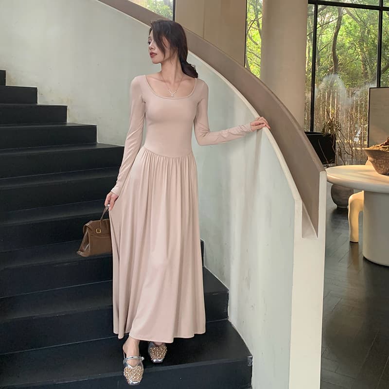 Waist-Slimming Flared Long-Sleeve Base Dress with Removable Padded Cups, Simple Solid Color Long Dress, Wholesale in Stock