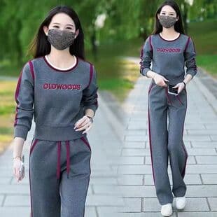 Spring/Autumn Loose Casual Sportswear Set for Women 2026 New Fashionable Age-Defying Round Neck Sweatshirt and Straight Leg Pants Two-Piece Set