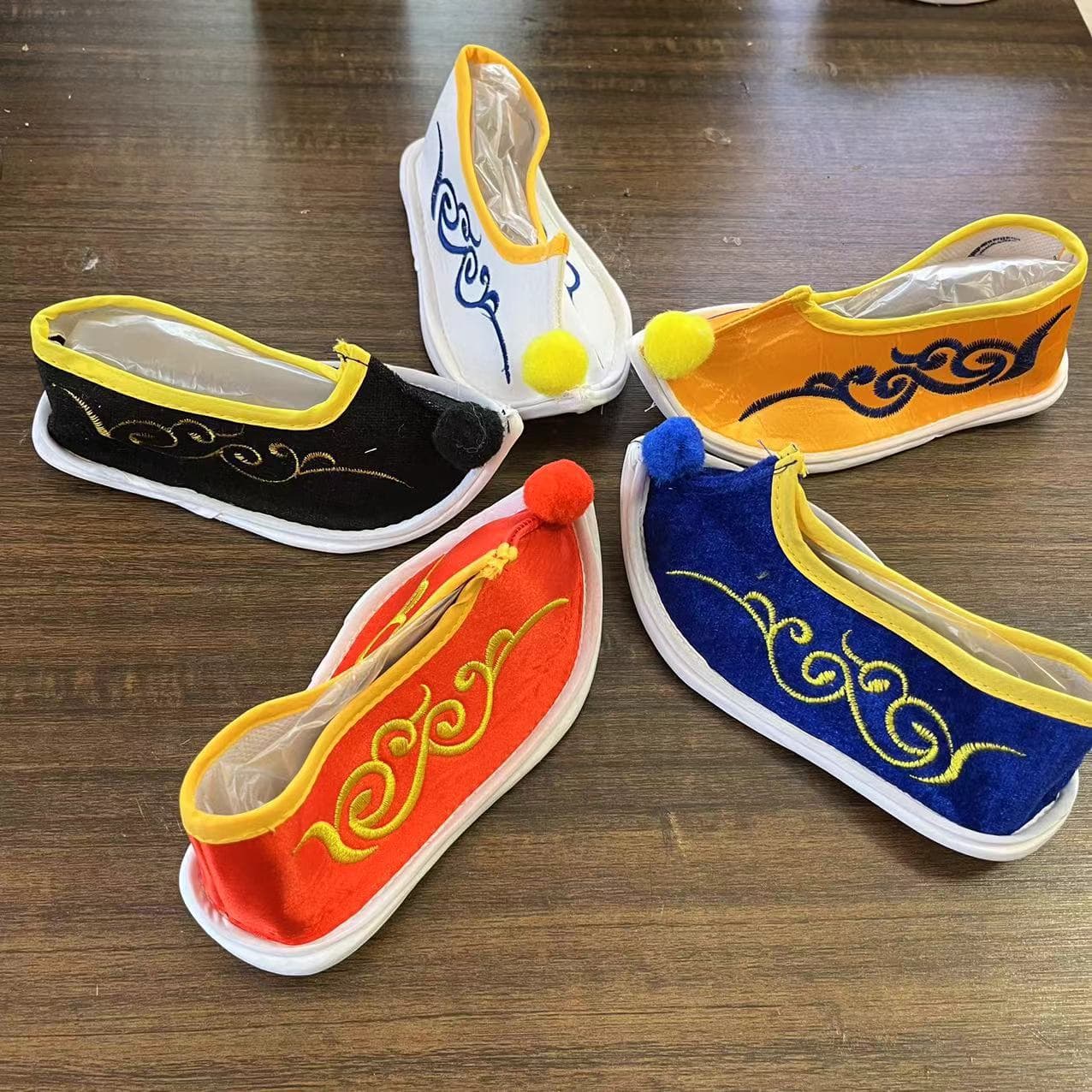 Embroidered Shoes, Women's Shoes, Xiangyun Cloud Shoes, Men's Fairy Shoes, Fairy Shoes, Embroidered Offering Shoes, September, September, March, Three Fairy Shoes