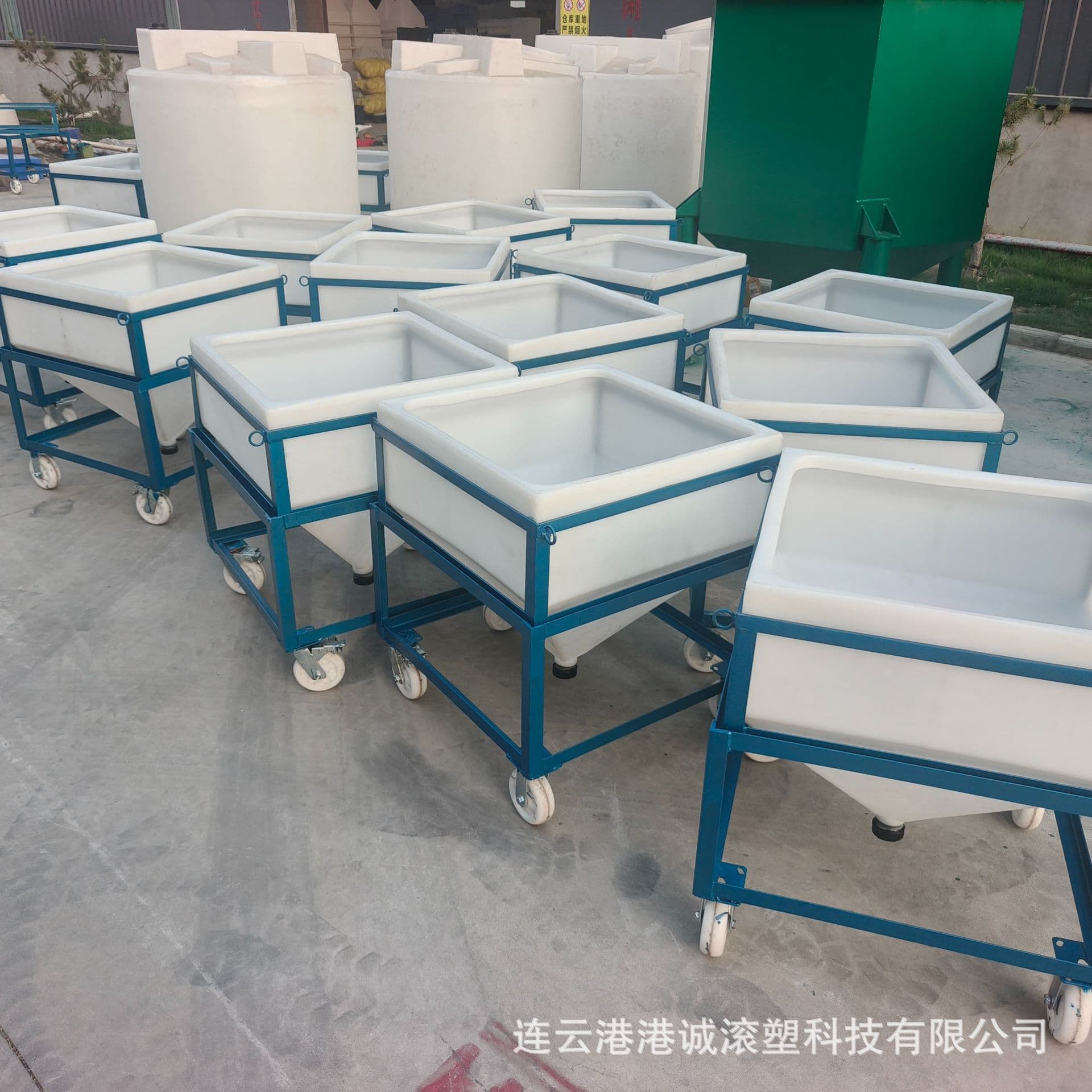 Chlorination hopper, wheeled, high-purity sand PE silo, purification hopper, PE square material hopper, one-piece molding product.