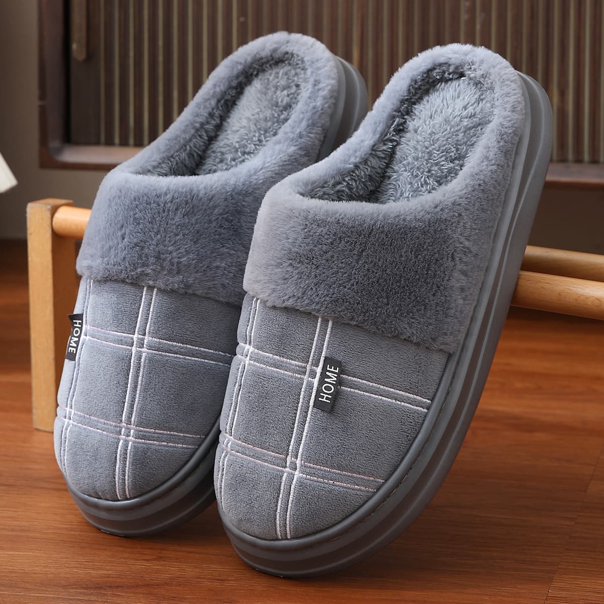 Men's Winter Cotton Slippers Women's Warm Fuzzy Thick Bottom Slippers 45 46 47 48