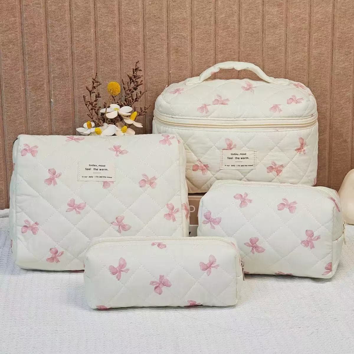 Spot large capacity bow cosmetic bag women's quilted thickened portable lipstick storage bag portable sundries storage bag