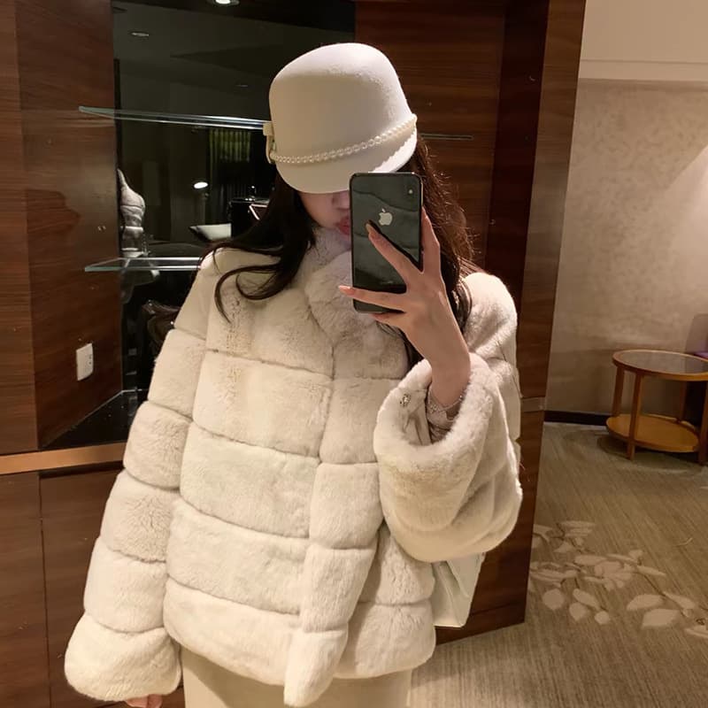 White Ice Cream Style White Dragon Cat Angora Rabbit Fur Ribbed Korean Women's Fur Coat Elegant Socialite Winter New Arrival
