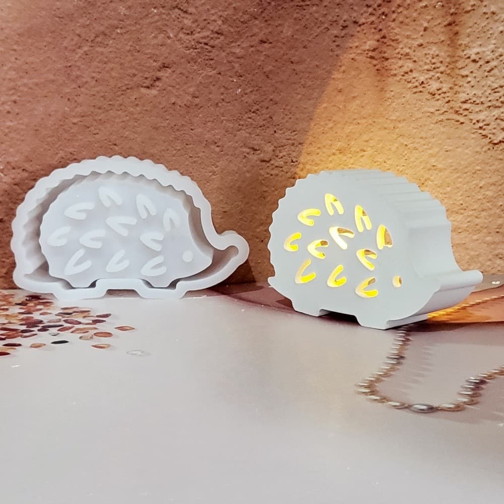 S2069 Hedgehog Figurine Decorative Cement Plaster Mold DIY Silicone Mold