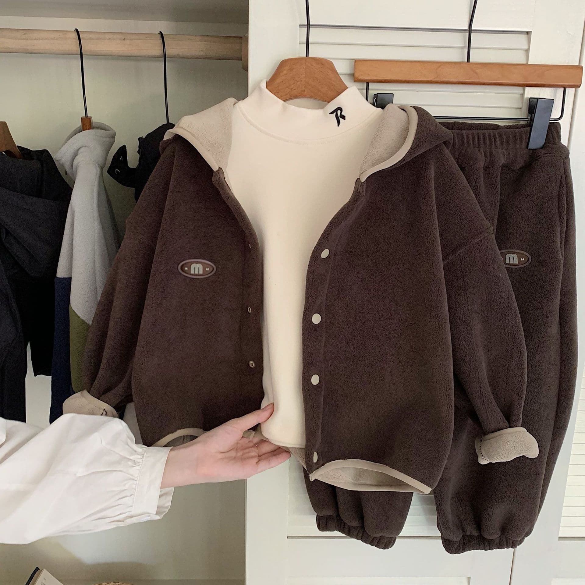 Thickened Warm Children's Set Winter Outfit Two-Piece Casual Fleece Korean Style Baby Clothes Soft Polyester Long Sleeve Pants