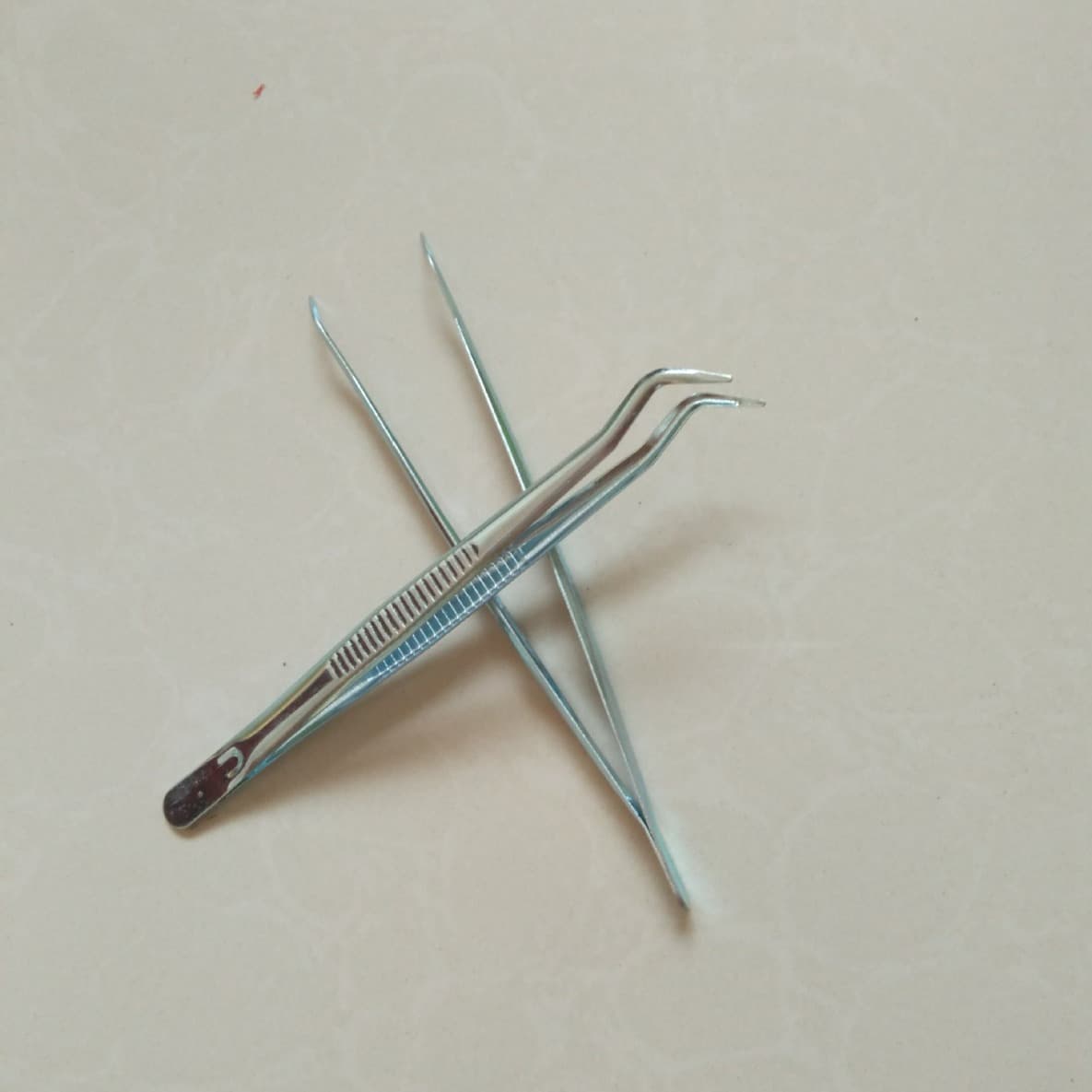 Disposable curved forceps for oral use, curved tip forceps, long-term supply.