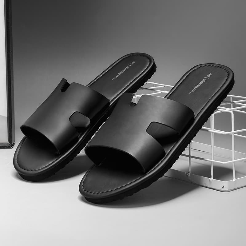 Cross-Border Sandals 2026 Summer Men's Large Size Slip-On Hotel Casual Soft-Soled Slippers High-End Beach Shoes for Outdoor Wear