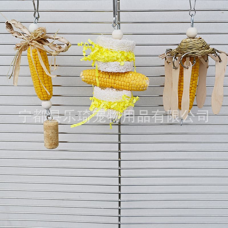 Pet bird toy parrot natural corn cob chewing skewer bird cage straw woven loofah decompression self-pleasure supplies in stock