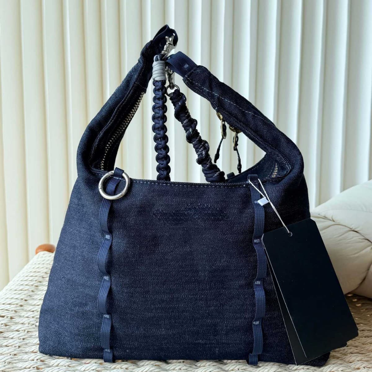 New Retro Denim Tote Bag Trendy Large Capacity Commuter Handbag Niche Workwear Style Solid Color Shoulder Cloud Bag