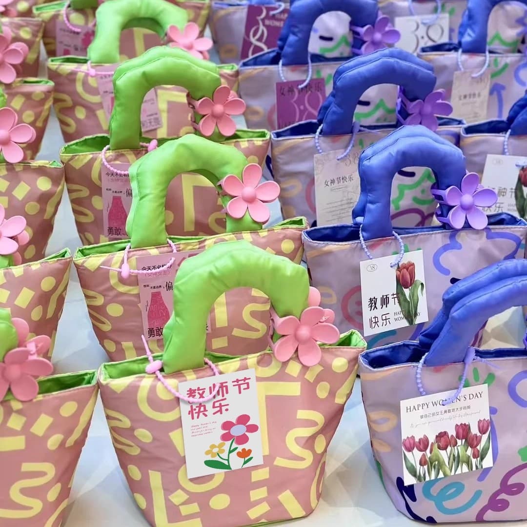 Back-to-School 910 Teacher's Day Gift for School and Kindergarten Staff, Teacher Souvenir, Company Event Small Gift