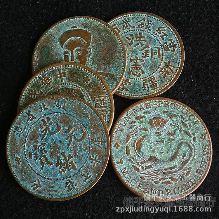 Wholesale antique copper coins, antique coins with a diameter of 4 cm, large patinated old copper coins, antique bronze coins