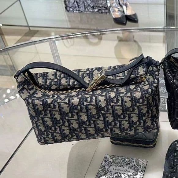 Women's Bag 2024 New Style Influencer CD Canvas Lunch Box Bag Fashion Monogram Large Capacity Women's Bag Versatile Tote Bag