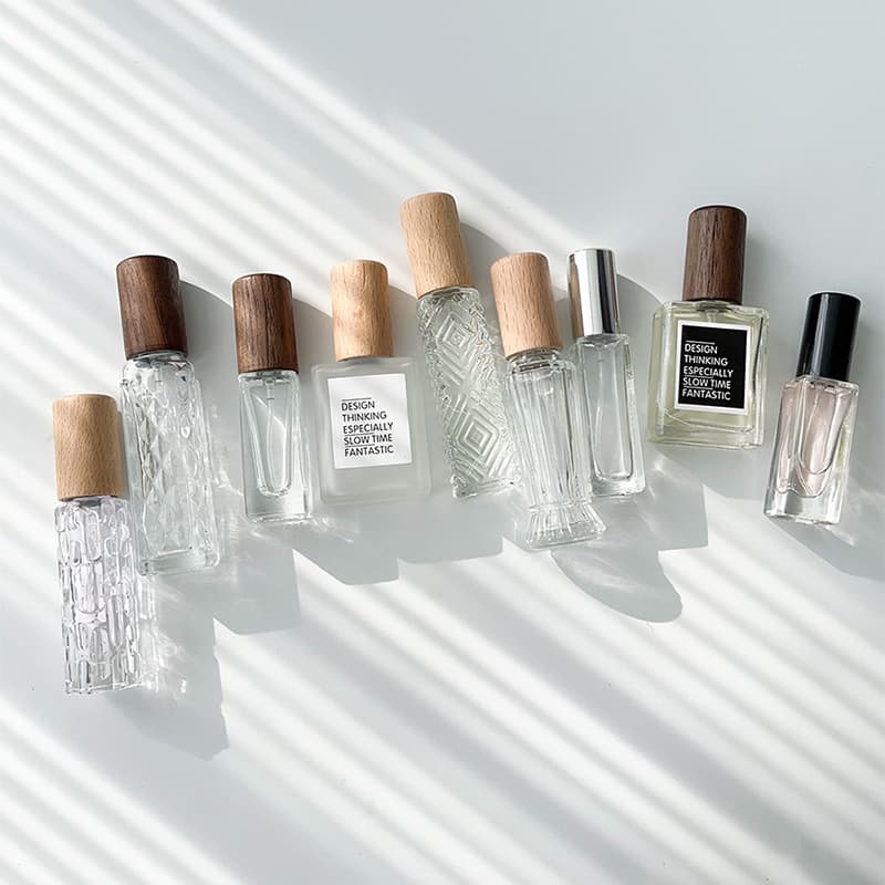Perfume Dispensing Bottle Classy Portable 10 ml Sample Bottle Press Bottle Glass Spray Bottle Wooden Cap Perfume Bottle Empty Bottle