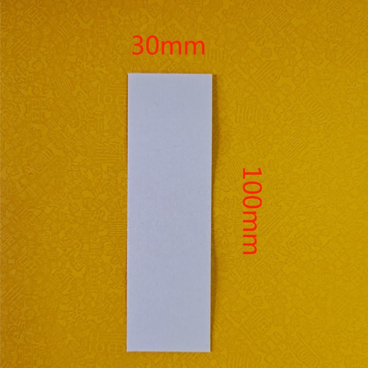 Fragrance testing strips, perfume testing paper, pure cotton material for sampling perfumes, essential oils, and fragrances.