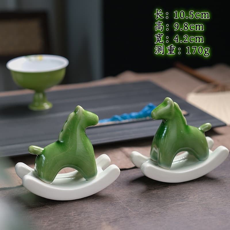 Ceramic Green Horse Tea Pet Ornaments Boutique Creative Rocking Pony Home Ornaments Living Room Study Home Decorations