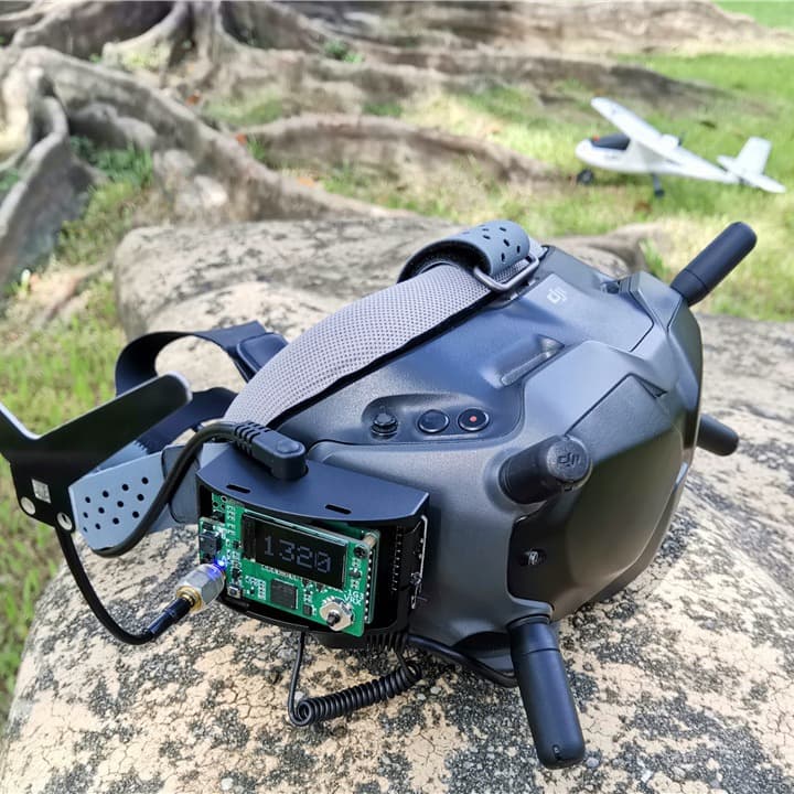 1.2G/1.3G image transmission receiver, 1.6W analog image transmission PK drone, FPV receiver with long-range travel and antenna.