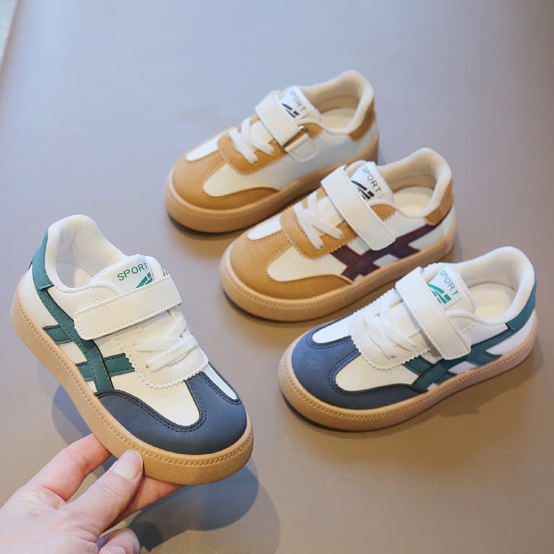 Clearance children's moral training shoes 2026 spring and autumn boys' sports shoes casual sneakers girls' white shoes baby Forrest shoes