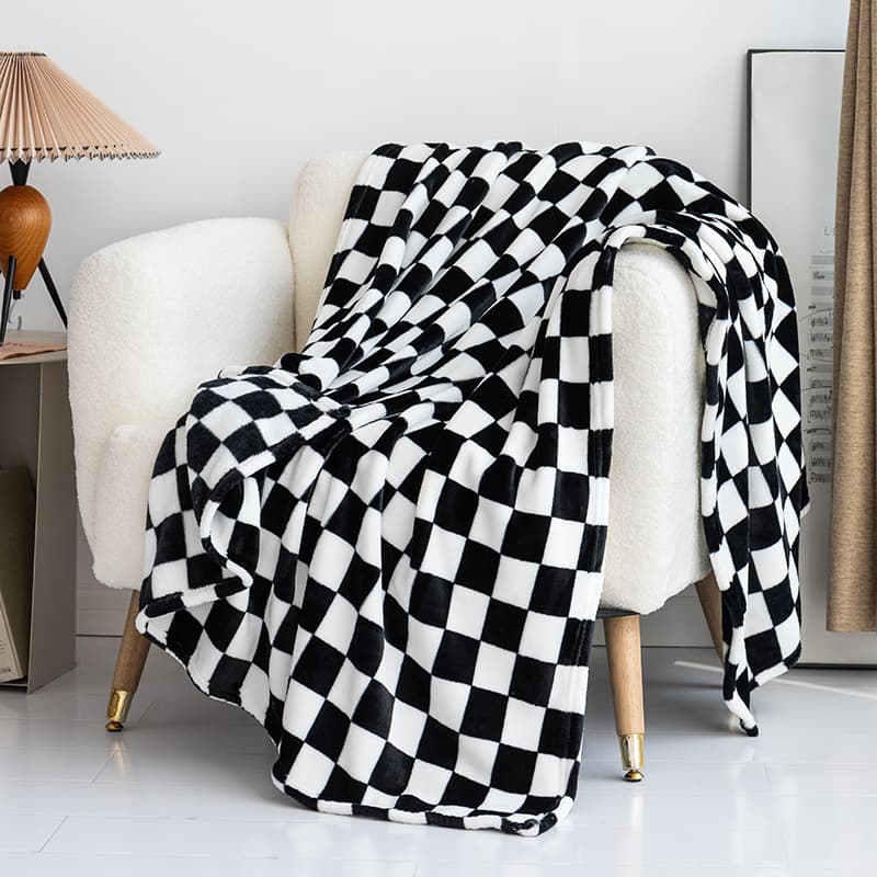 Black and White Plaid Pattern Blanket Baby Blanket Comfortable Flannel Home Essential Warm Blanket Wholesale Cross-Border