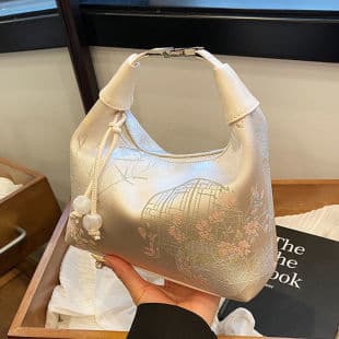 Handheld New Chinese Style Bag for Women, 2026 Summer Fashion Embroidered Pea Bag, Niche High-End Simple Crossbody Bag