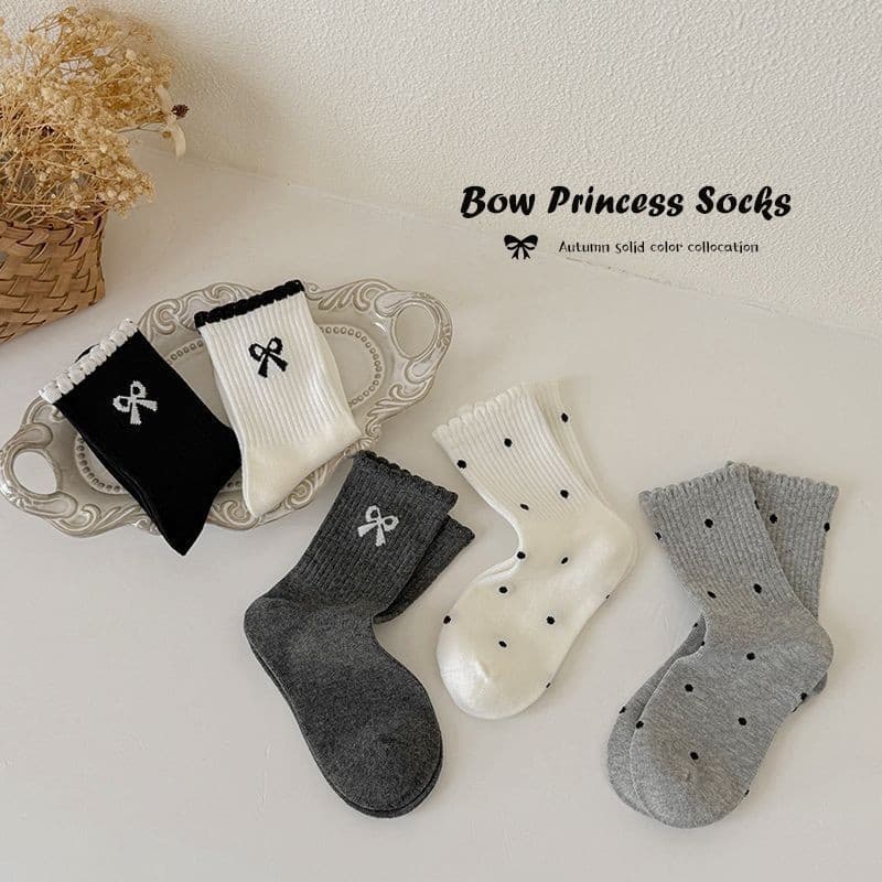Girls socks spring and autumn cotton socks children Korean version ins bow lace socks autumn girls mid-calf socks cotton socks