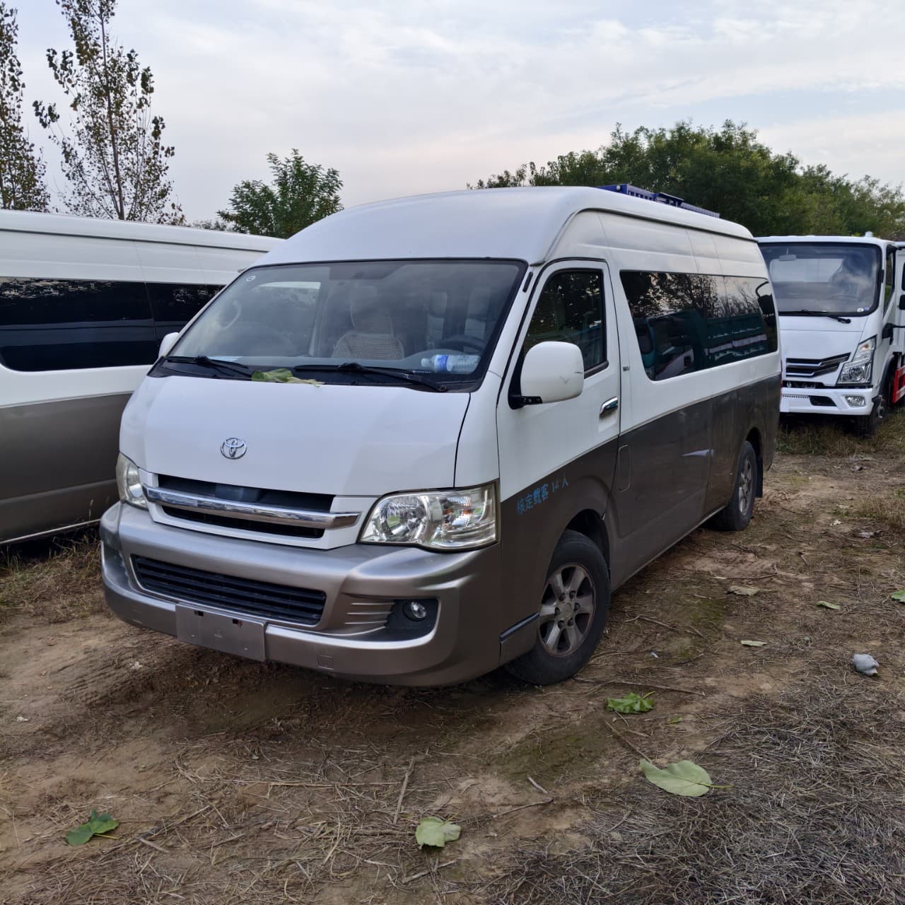 Export Used Toyota Hiace 14-Seat Business Van, 19-23 Seat Toyota Coaster Minibus
