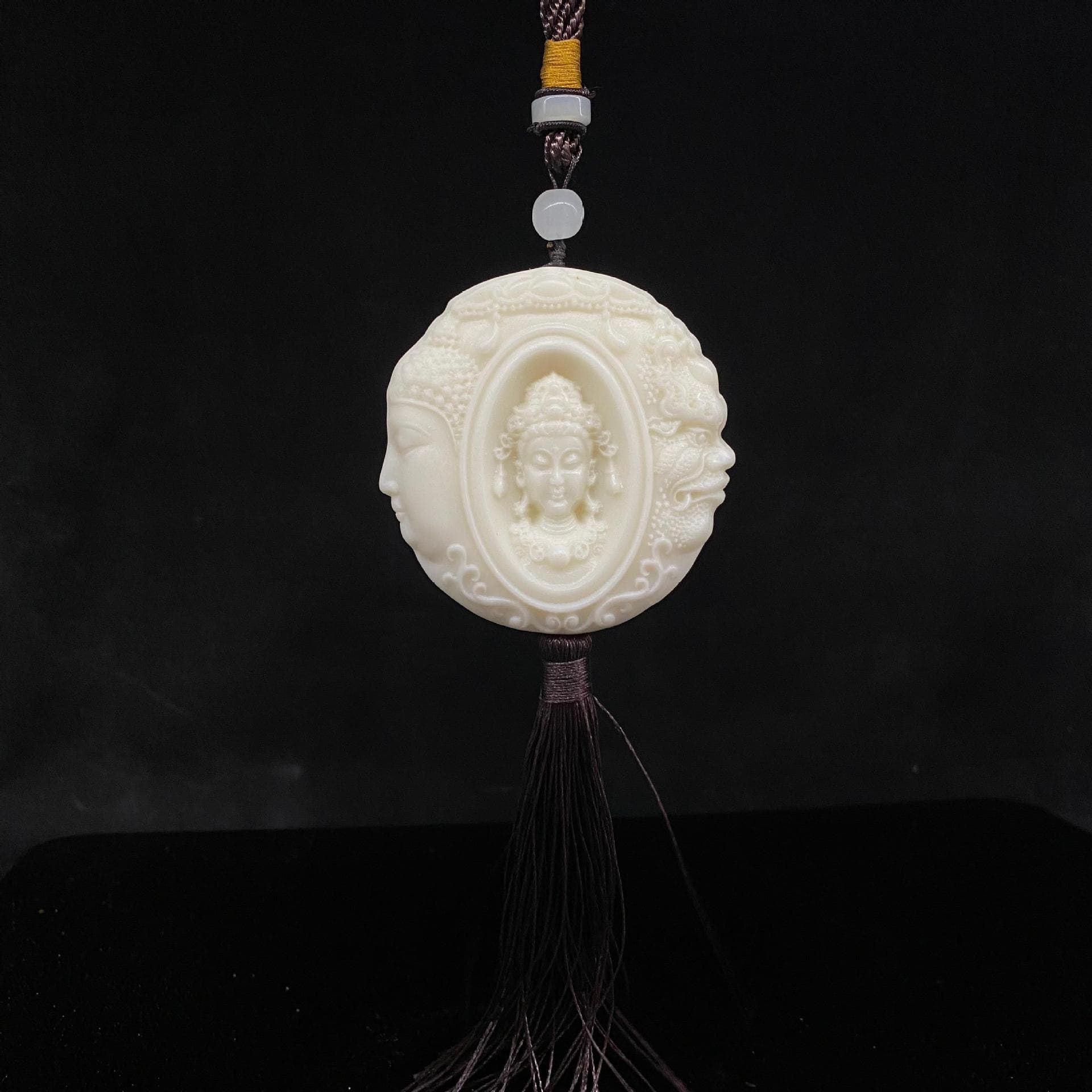 Tagua Nut Carved Guanyin Plaque 7.4cm Handheld Craft Ornament with Tassel Pendant Car Hanging