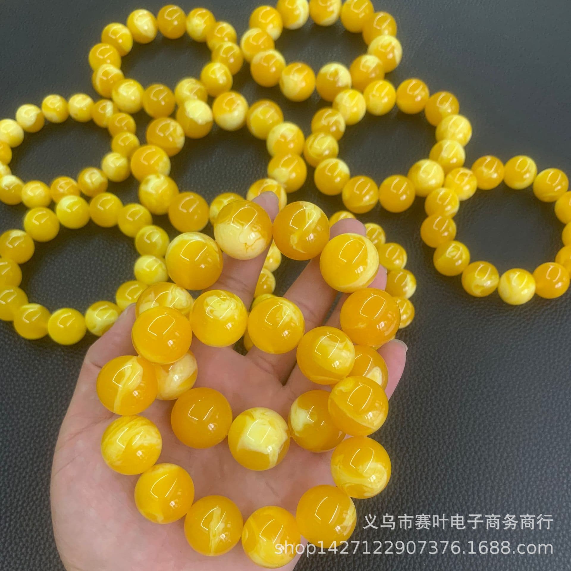 Second generation amber beeswax chicken fat yellow floating flower bracelet amber beeswax bucket bead bracelet 108 beads for men and women