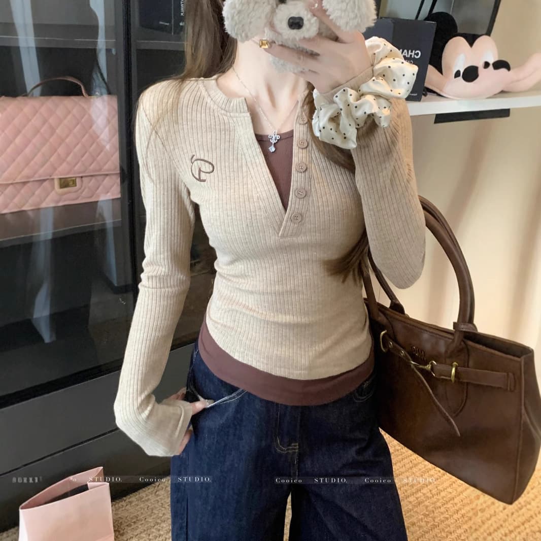 American retro contrast color fake two-piece long-sleeved T-shirt bottoming shirt for women spring new hot girl slimming short top