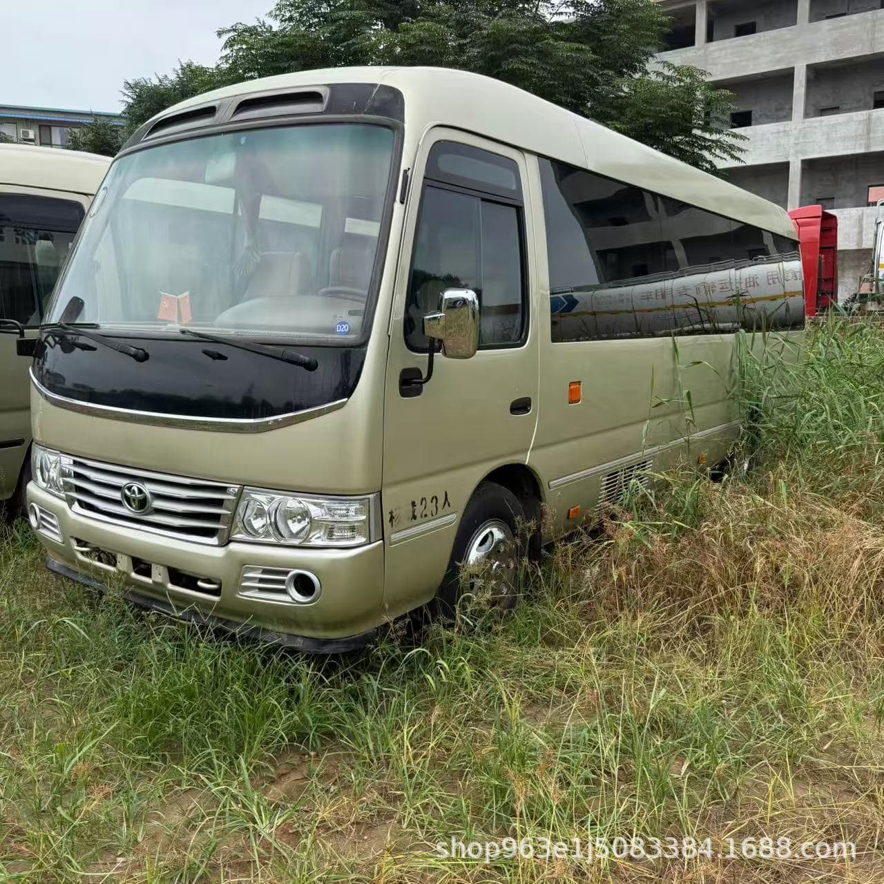 Overseas export Toyota Coaster 23-seat minibus 14-seat Toyota Hiace business van