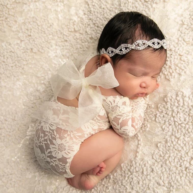 European and American Newborn Lace Photography Outfit: Flower Hairband, Backless Triangle Romper, Two-Piece Photography Lace Clothing