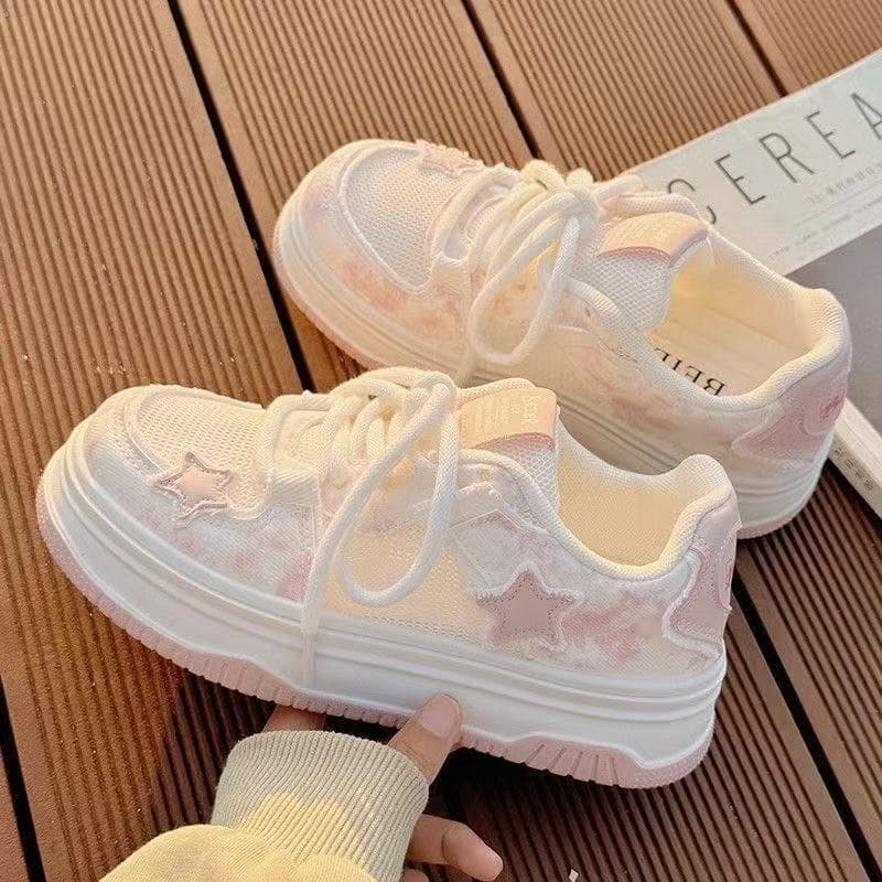 White Shoes Women Summer Breathable Mesh Shoes 2026 New Versatile Shoes for Dresses Thick Sole Sports Board Shoes