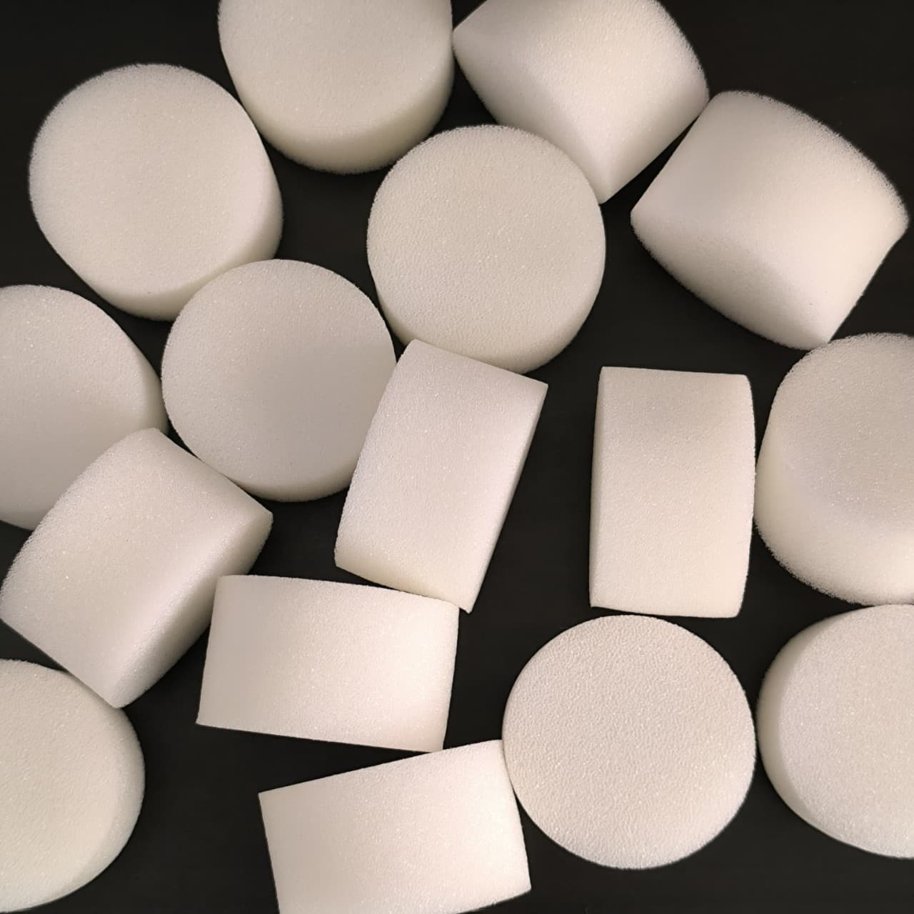 Water-cooled cylindrical water tank filter cotton with a diameter of 40~50mm, thickened and high-density filter impurities to prevent water channel blockage