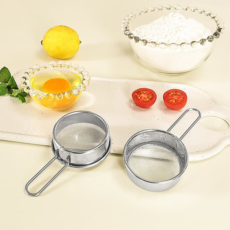 Stainless steel powdered sugar ultra-fine handheld cocoa powder filtering mesh sieve, mini baking sieve, household flour sifter.