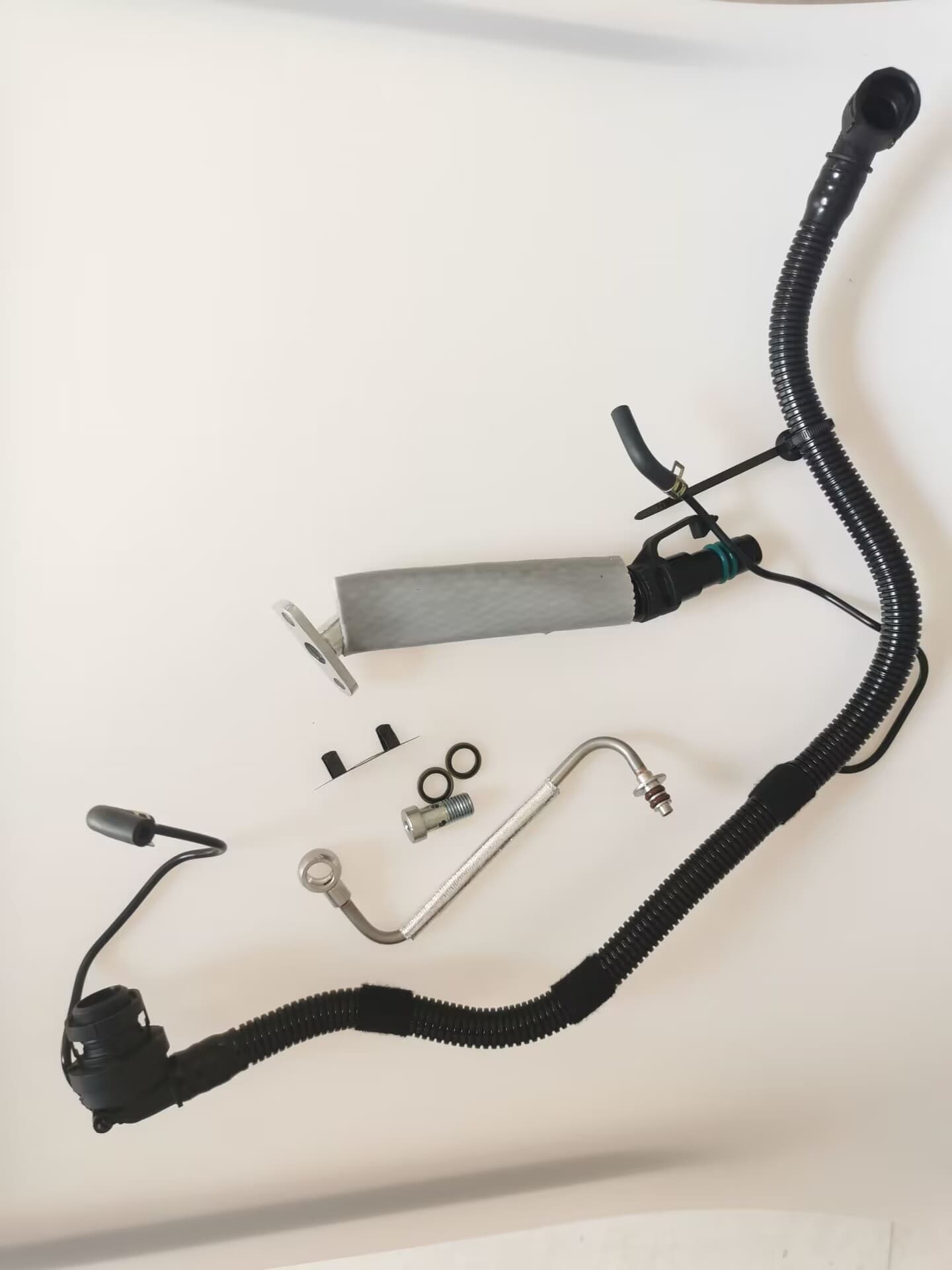 55592600.55568031 General Buick Opel Car Radiator Water Pipe, Ventilation Pipe Waste Pipe