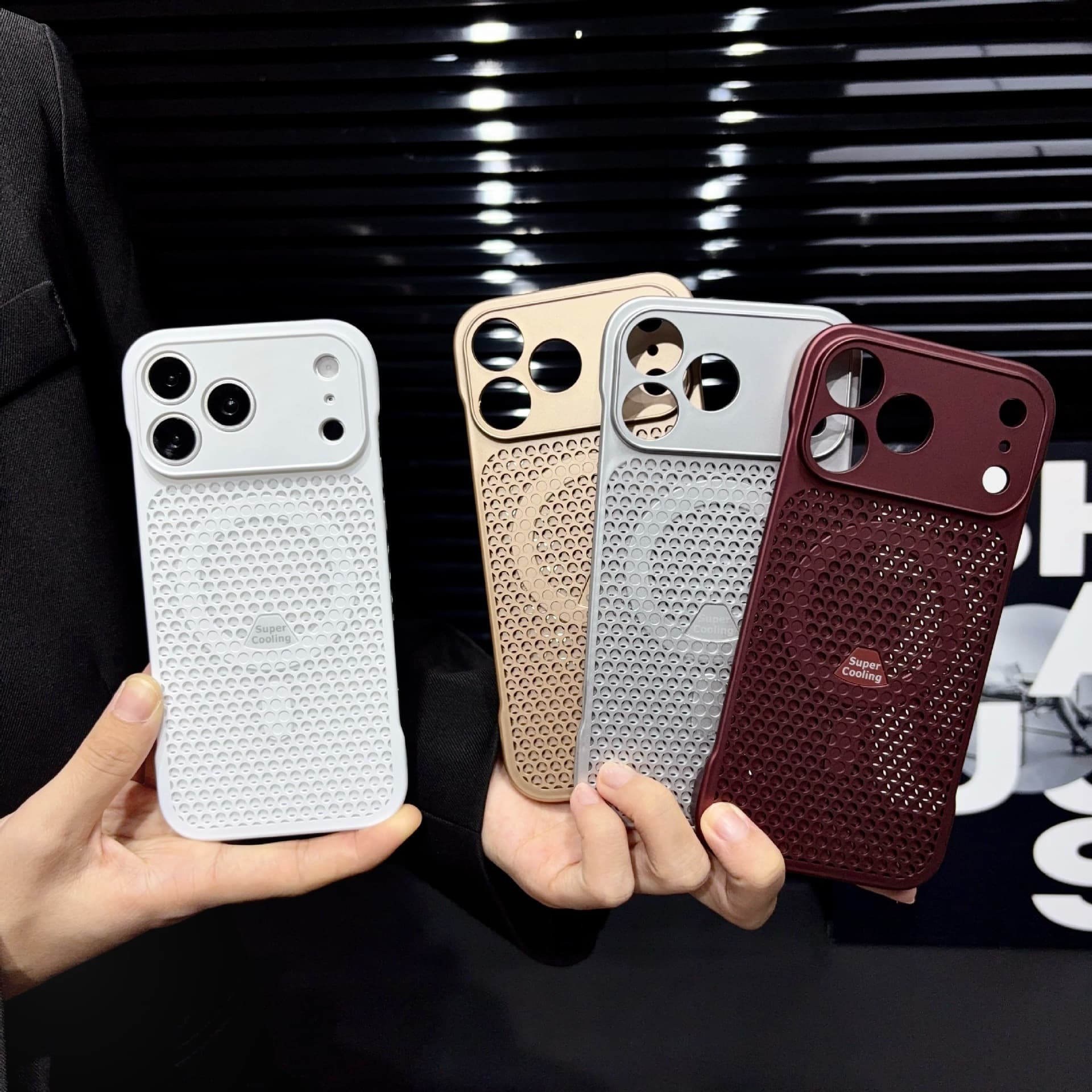 Ultra-thin frameless cooling and breathable mobile phone case suitable for iPhone17promax and Apple 16promax magnetic case