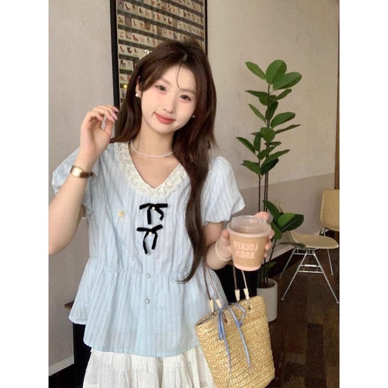 Lace Collar Light Blue Striped Puff Sleeve Short-Sleeve Shirt for Women 2026 Summer Stylish Babydoll Top