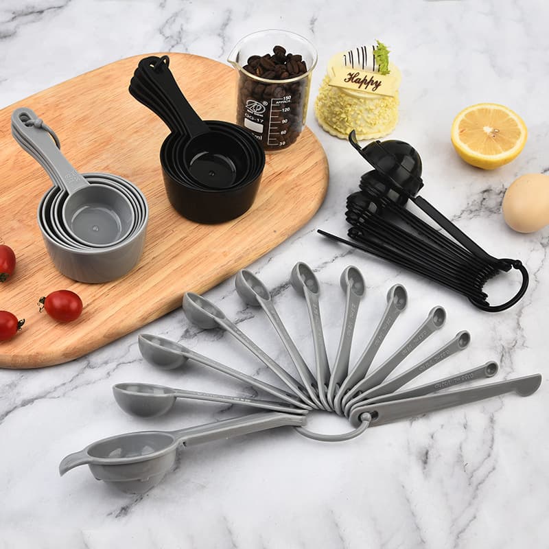 17-Piece Measuring Cup Set with Multi-Scale Cups and Spoons, Includes Egg Separator, Baking Set, Seasoning Spoons, In Stock